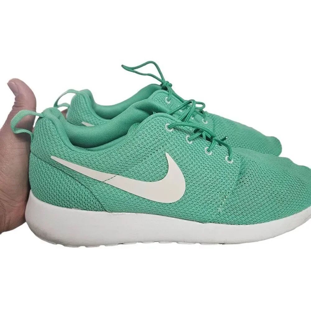 Nike sneakers  - Picture 3 of 7